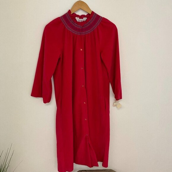 Vintage Vanity Fair Velour Robe House Coat Dacron Snap Button Size S Red - Picture 1 of 2